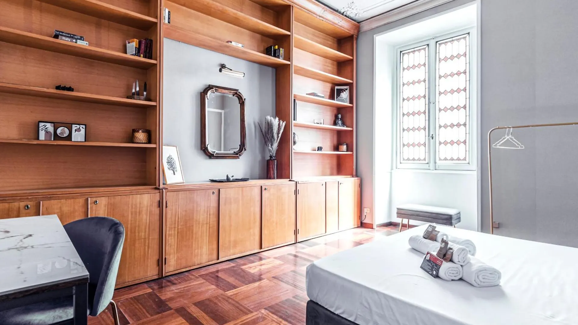 Appartamento Amoe - Eleganza E Storia Nel Cuore Di Roma